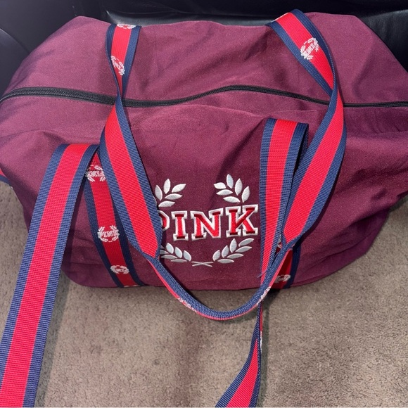 VICTORIAS SECRET PINK DUFFLE BAG 2017 - Picture 4 of 10
